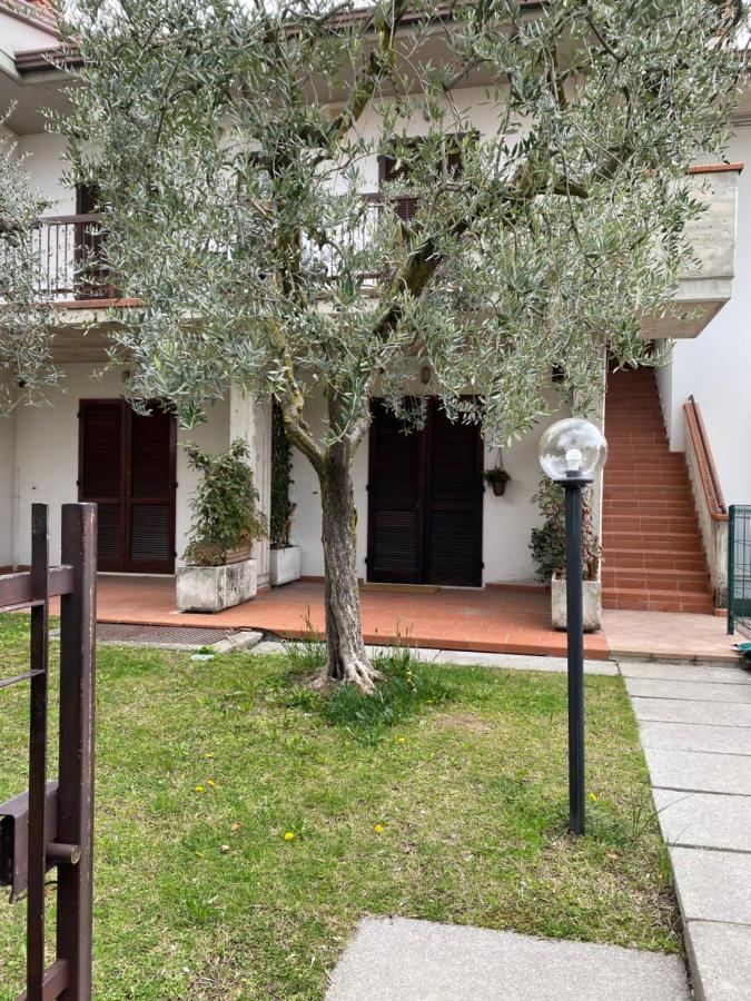 Free Parking - Blue Apartment Vicino Al Centro Sirmione Dış mekan fotoğraf